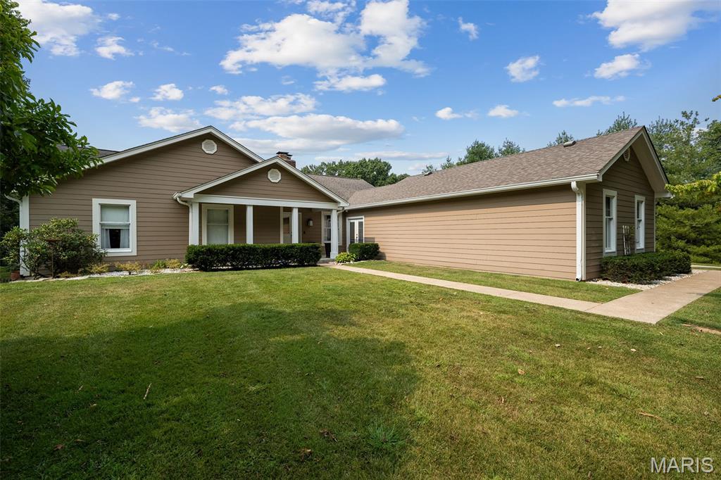 2nd image of 3832 Fleur Du Bois Dr, Florissant, MO 63034 | MLS# MIS25042005