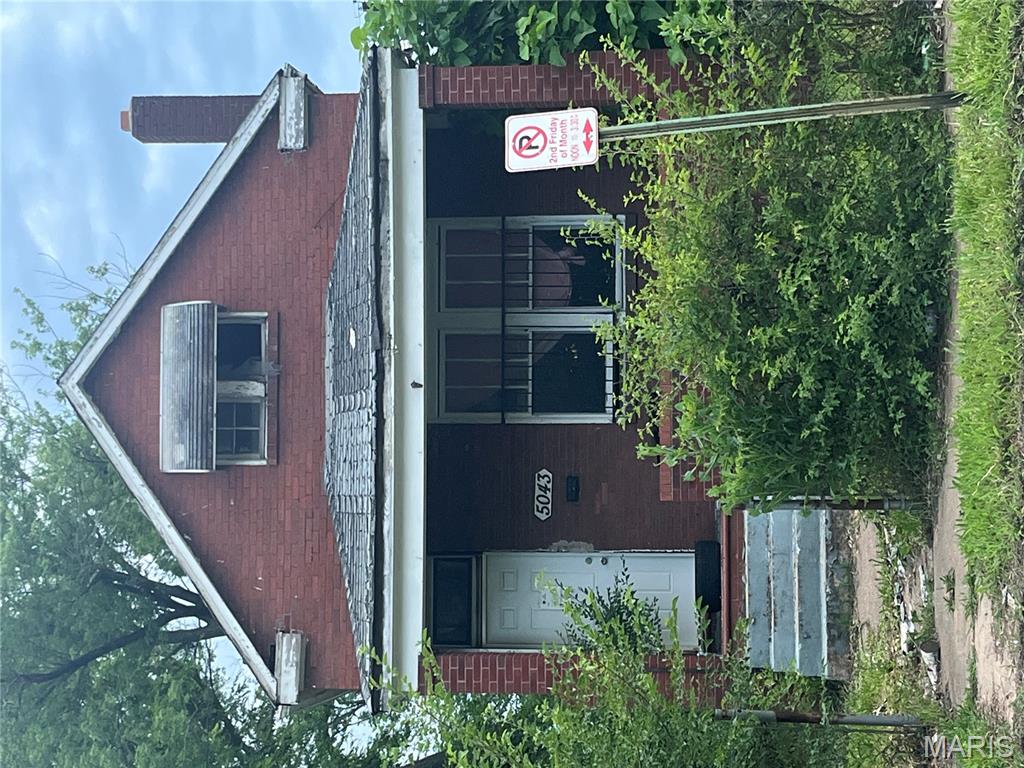 5043 Emerson Ave, St Louis, MO 63120 | MLS# MIS25042350 | Houzeo