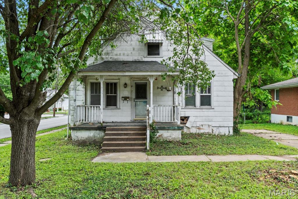 Homes for sale in Breckenridge Hills, MO | 3128 Airway Ave, Breckenridge Hills, MO 63114 | MLS# MIS25043511