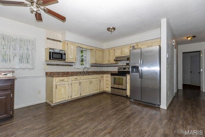 Homes for sale in Mountain View, MO | 916 Kansas St, Mountain View, MO 65548 | MLS# MIS25046174