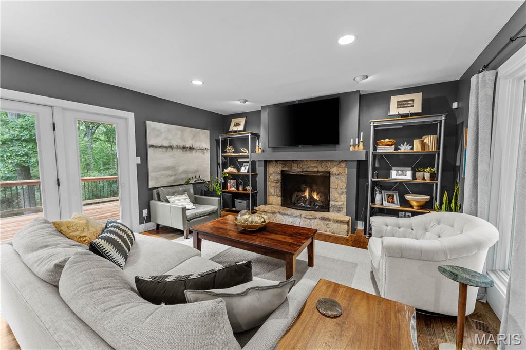 Homes for sale in And Country, MO | 925 Mason Wood Dr, And Country, MO 63141 | MLS# MIS25047071