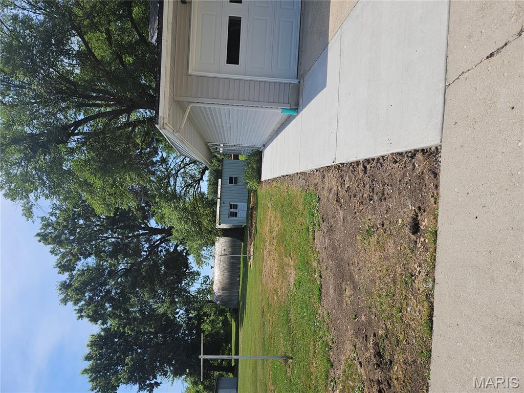 Homes for sale in Montgomery, MO | 204 W Ford Street, Montgomery, MO 63361 | MLS# MIS25047579