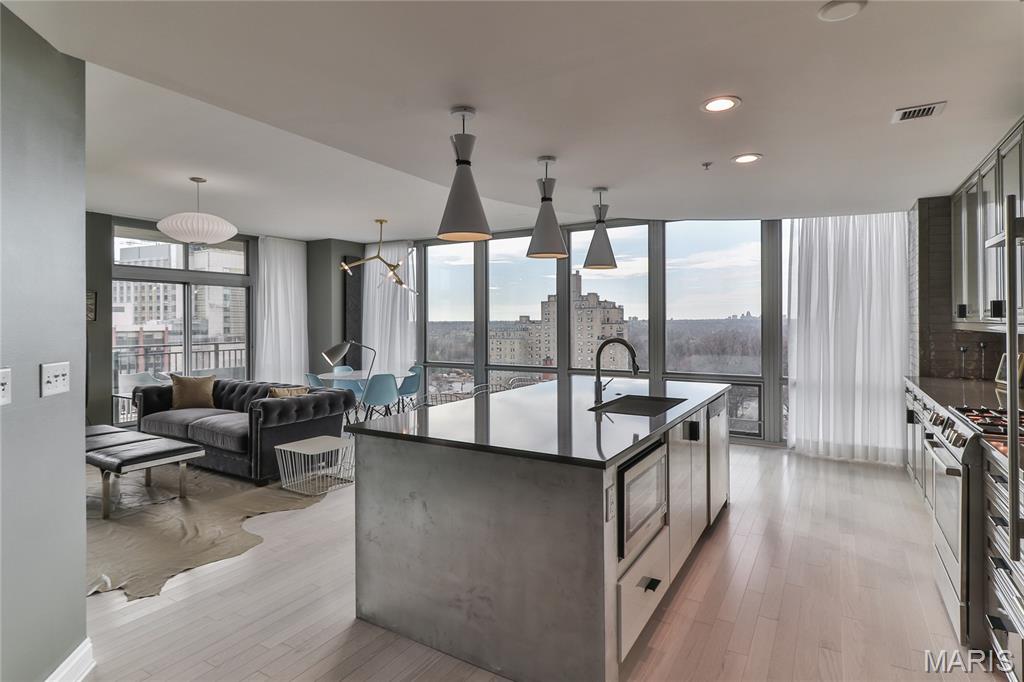 Homes for sale in St Louis, MO | 4909 Laclede Ave #1201, St Louis, MO 63108 | MLS# MIS25047606