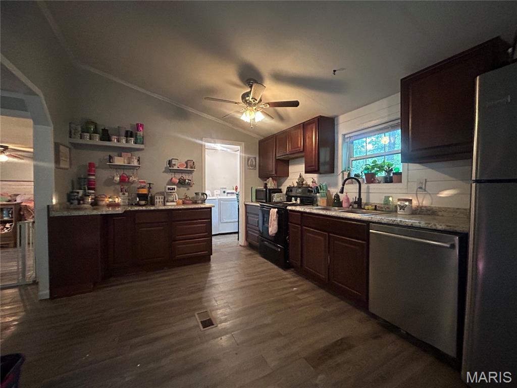 Homes for sale in Lonedell, MO | 475 Cedar View Dr, Lonedell, MO 63060 | MLS# MIS25048299