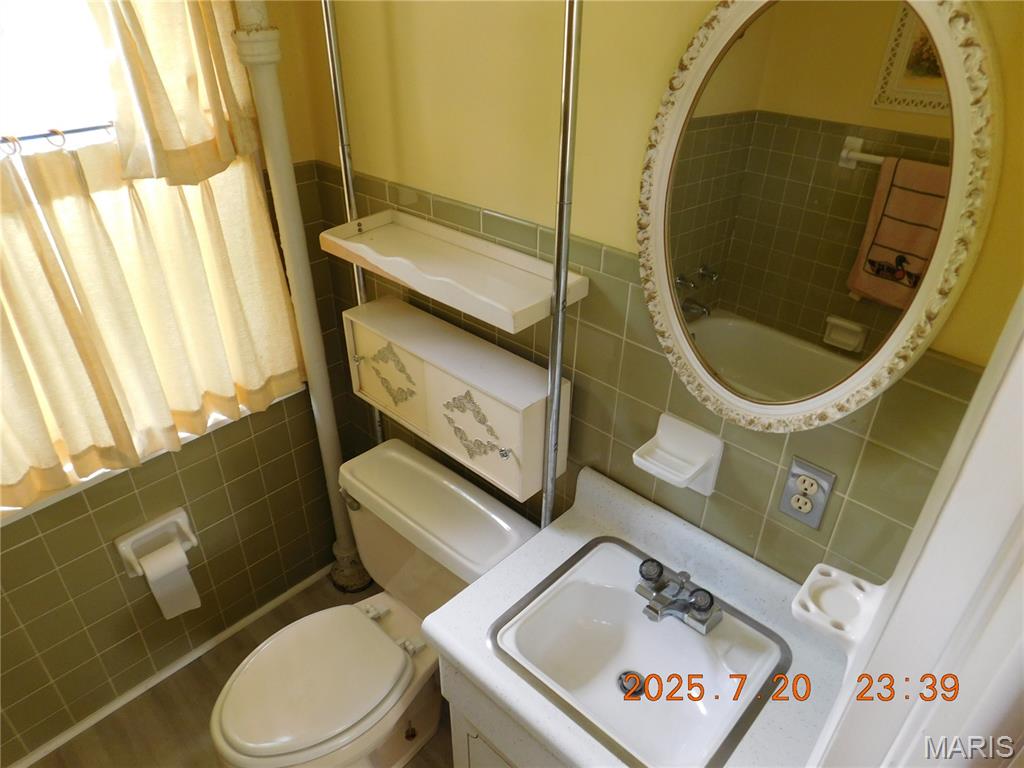 Homes for sale in Valley Park, MO | 61 Inez Ave, Valley Park, MO 63038 | MLS# MIS25049948