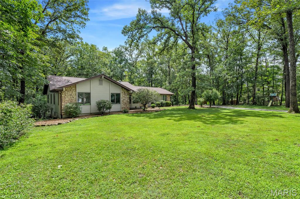 Homes for sale in Defiance, MO | 12 Hawk Forest Ct, Defiance, MO 63341 | MLS# MIS25050484