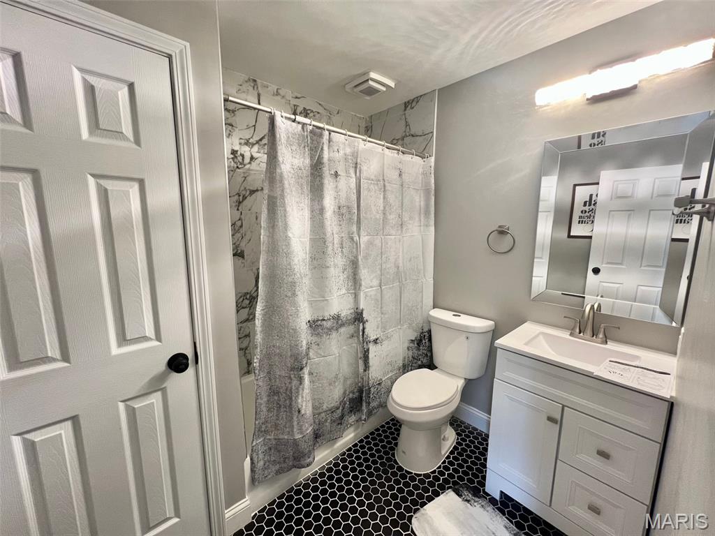 Homes for sale in Black Jack, MO | 2 Silverbrook Dr, Black Jack, MO 63033 | MLS# MIS25051612