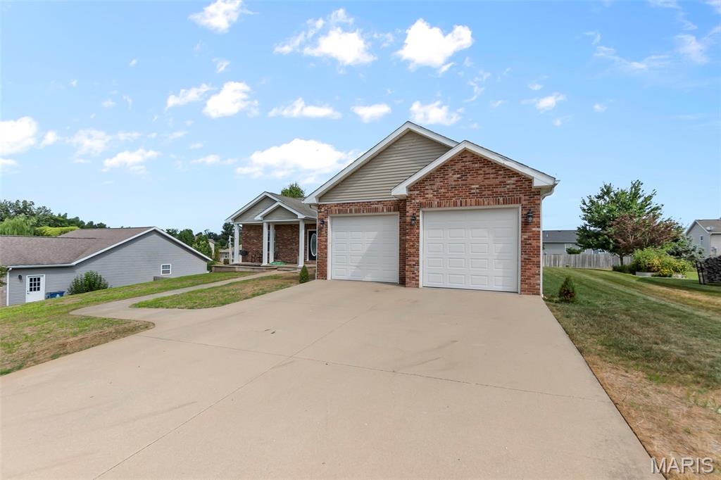 Homes for sale in Jackson, MO | 198 Cedar Meadows Dr, Jackson, MO 63755 | MLS# MIS25051907