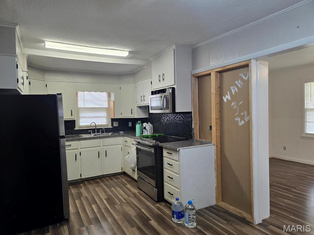 Homes for sale in Dexter, MO | 801 N Poplar St, Dexter, MO 63841 | MLS# MIS25054563