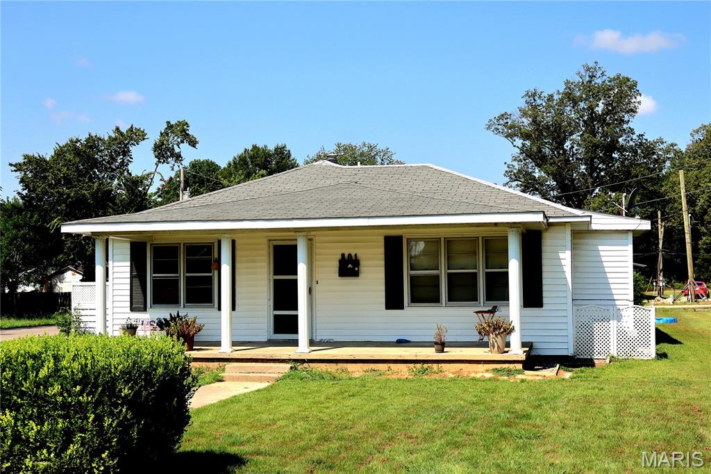 Homes for sale in Dexter, MO | 801 N Poplar St, Dexter, MO 63841 | MLS# MIS25054563