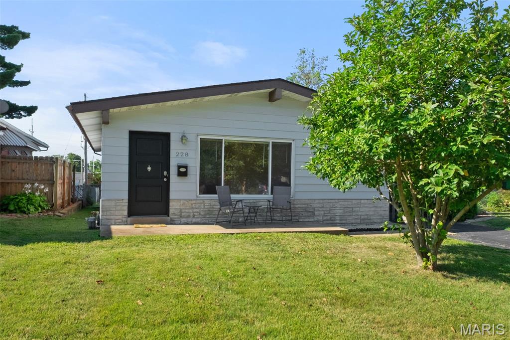 Homes for sale in Sunset Hills, MO | 228 Deane Ct, Sunset Hills, MO 63127 | MLS# MIS25054793