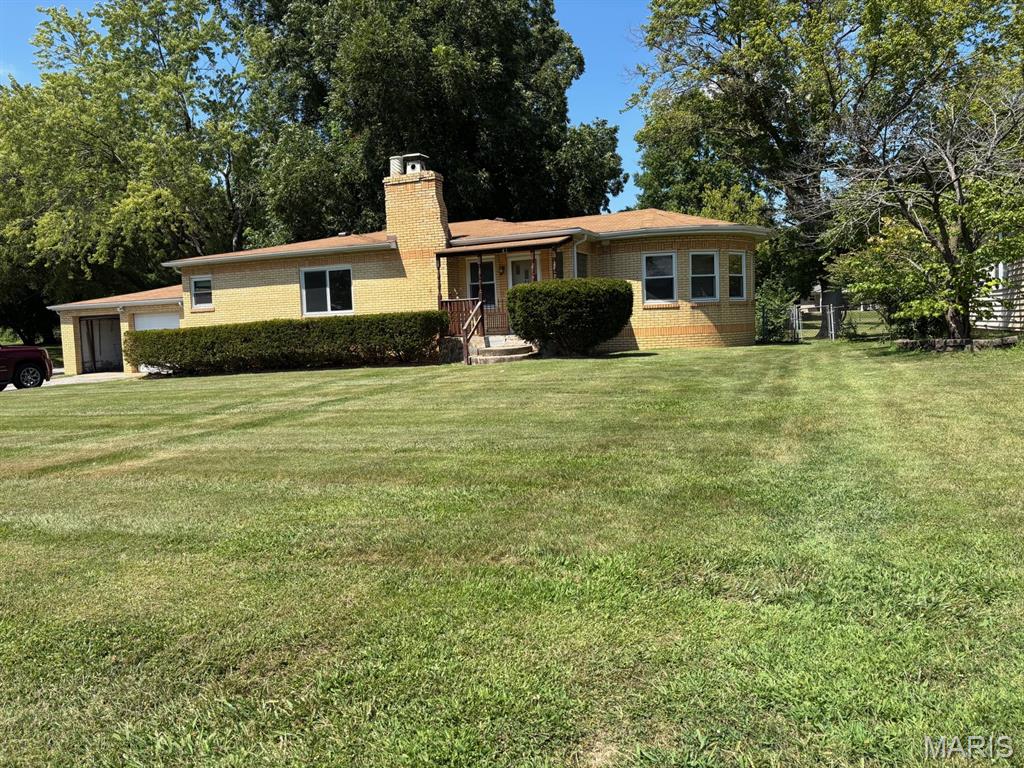 Homes for sale in Fairview Heights, IL | 41 Fairview Dr, Fairview Heights, IL 62208 | MLS# MIS25054932