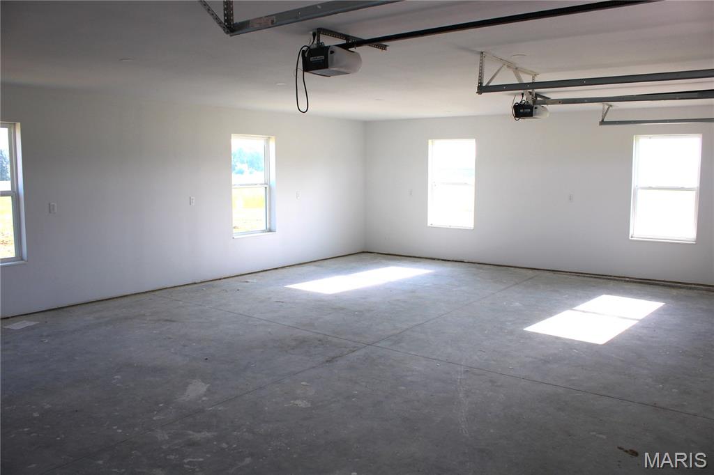 Homes for sale in Moberly, MO | 2125 County Road 2730, Moberly, MO 65270 | MLS# MIS25056734