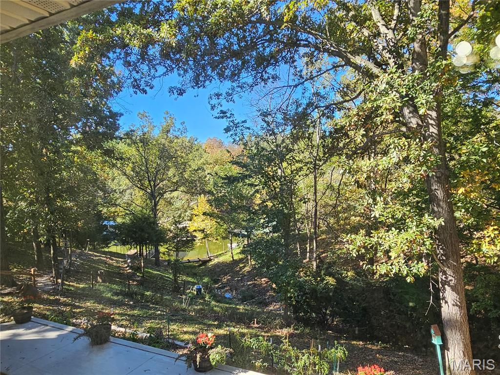 Homes for sale in Hillsboro, IL | 210 Lands End Rd, Hillsboro, IL 62049 | MLS# MIS25058339