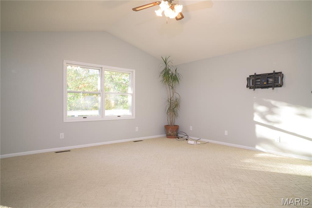 Homes for sale in Hillsboro, IL | 210 Lands End Rd, Hillsboro, IL 62049 | MLS# MIS25058339