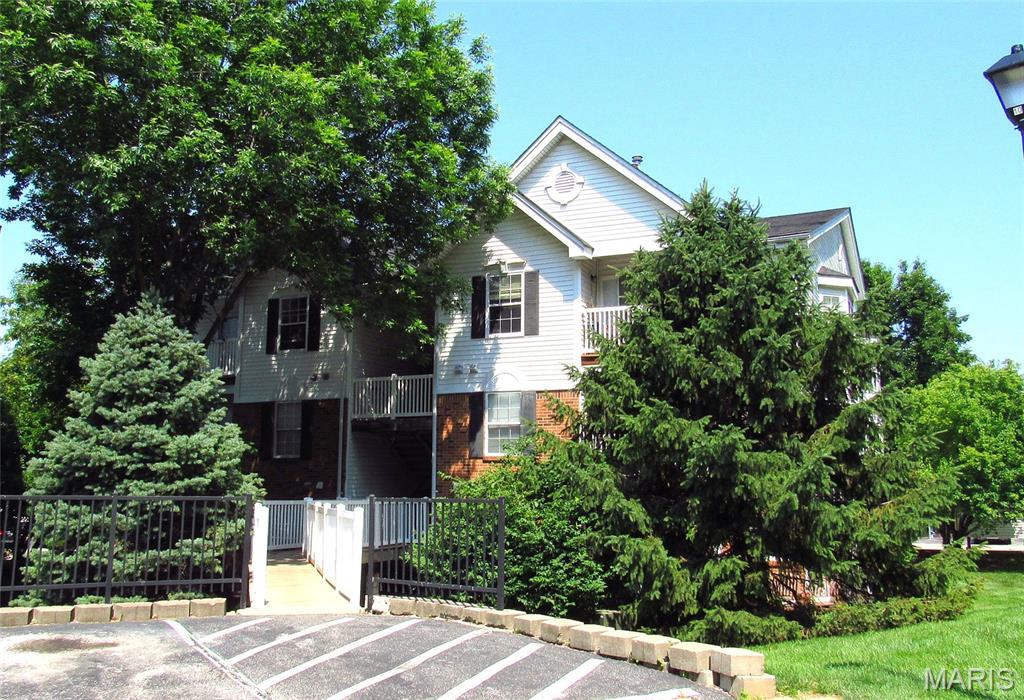 Homes for sale in Saint Peters, MO | 450 Benton Dr #A, Saint Peters, MO 63376 | MLS# MIS25059128