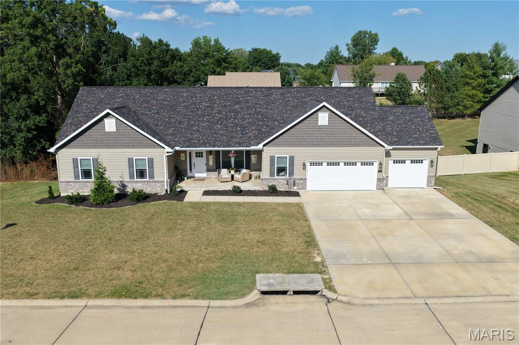 Homes for sale in Troy, MO | 509 Oakbluff Ct, Troy, MO 63379 | MLS# MIS25059877