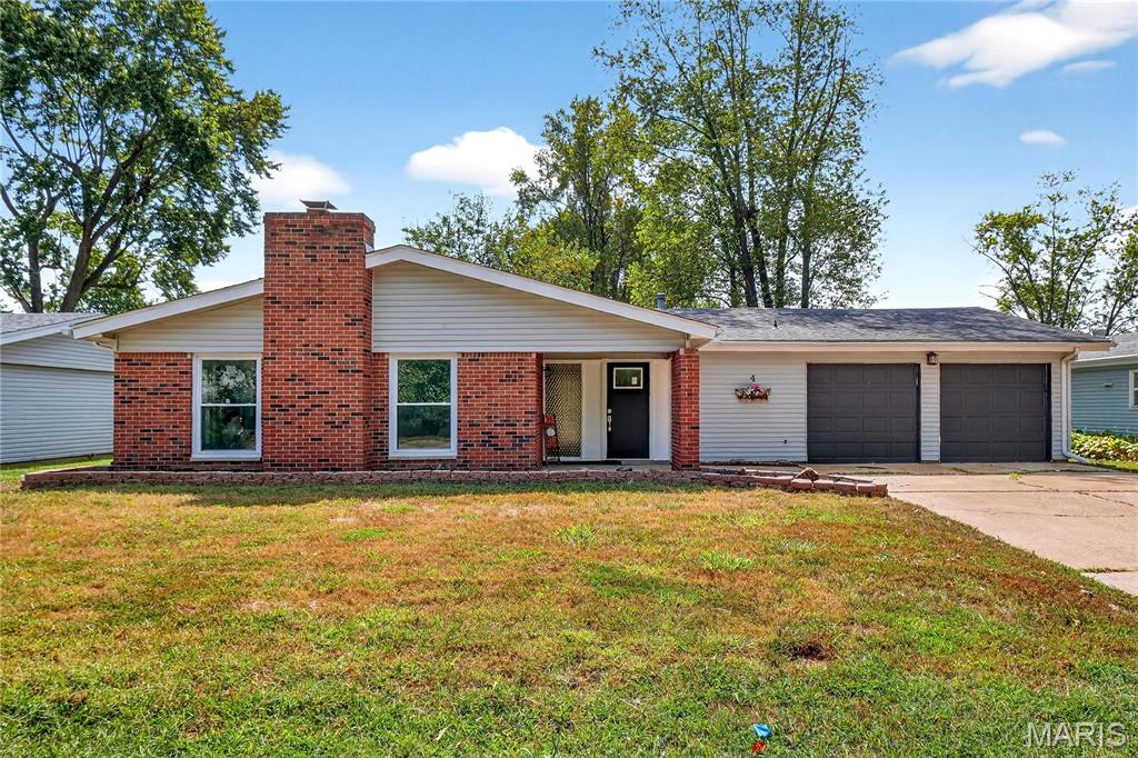 Homes for sale in Fairview Heights, IL | 4 Primrose Ln, Fairview Heights, IL 62208 | MLS# MIS25061754