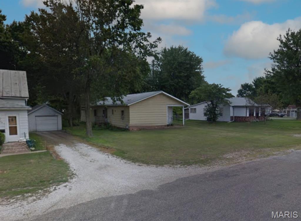 Homes for sale in Havana, IL | 849 N Broadway St, Havana, IL 62644 | MLS# MIS25063197