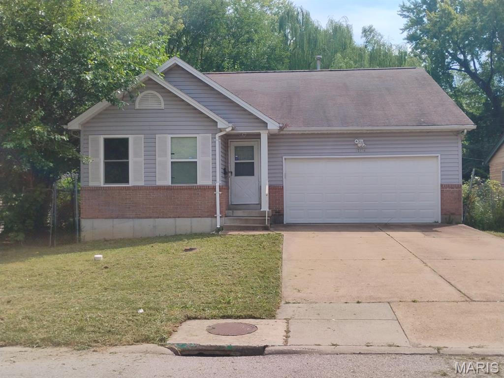 Homes for sale in Saint Louis, MO | 10236 Earl Dr, Saint Louis, MO 63136 | MLS# MIS25063414