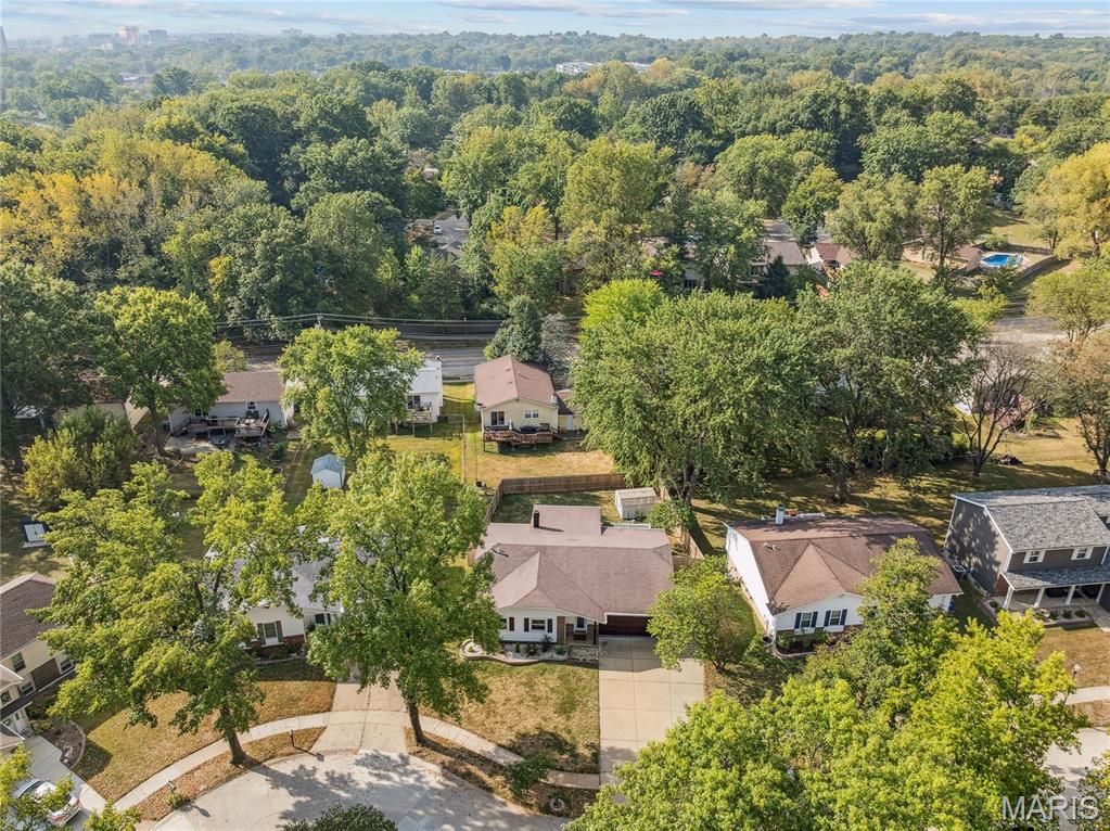 Homes for sale in Maryland Heights, MO | 2320 Cedar Lake Dr, Maryland Heights, MO 63043 | MLS# MIS25064269