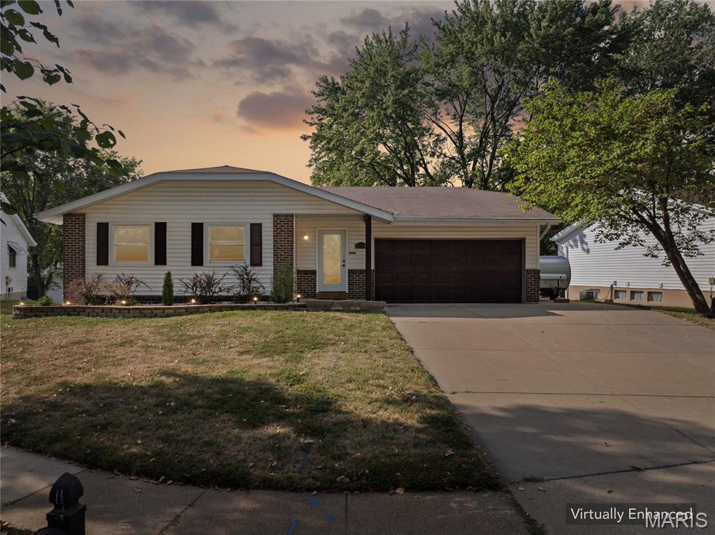 Homes for sale in Maryland Heights, MO | 2320 Cedar Lake Dr, Maryland Heights, MO 63043 | MLS# MIS25064269