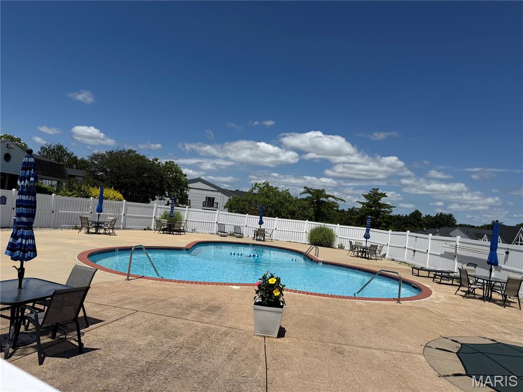 Homes for sale in Chesterfield, MO | 14443 Bantry Ln #1, Chesterfield, MO 63017 | MLS# MIS25064437