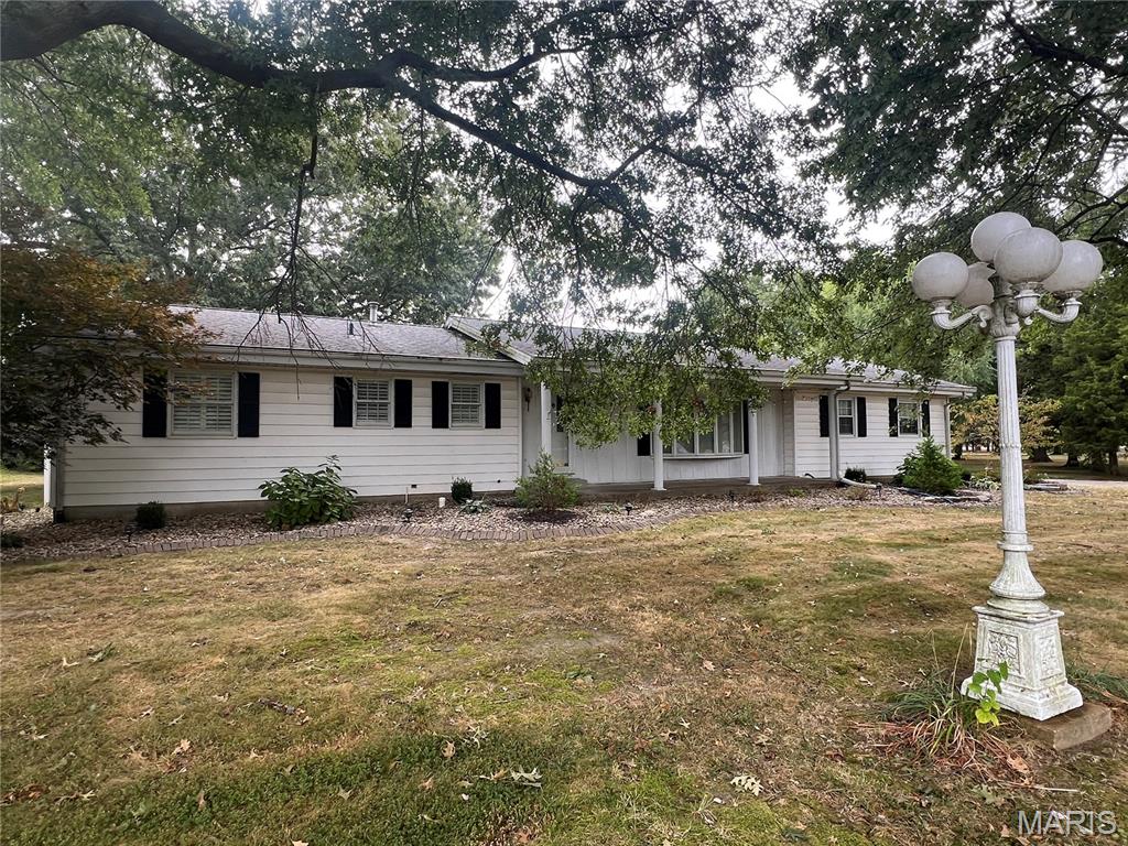 Homes for sale in Staunton, IL | 816 S Wood St, Staunton, IL 62088 | MLS# MIS25064478