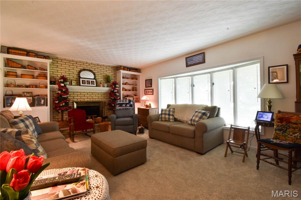 Homes for sale in Staunton, IL | 816 S Wood St, Staunton, IL 62088 | MLS# MIS25064478