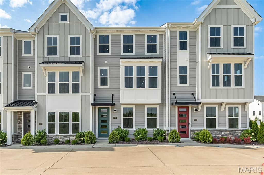 2nd image of 8931 Gateway Hts #94-807, Saint Louis, MO 63144 | MLS# MIS25065502
