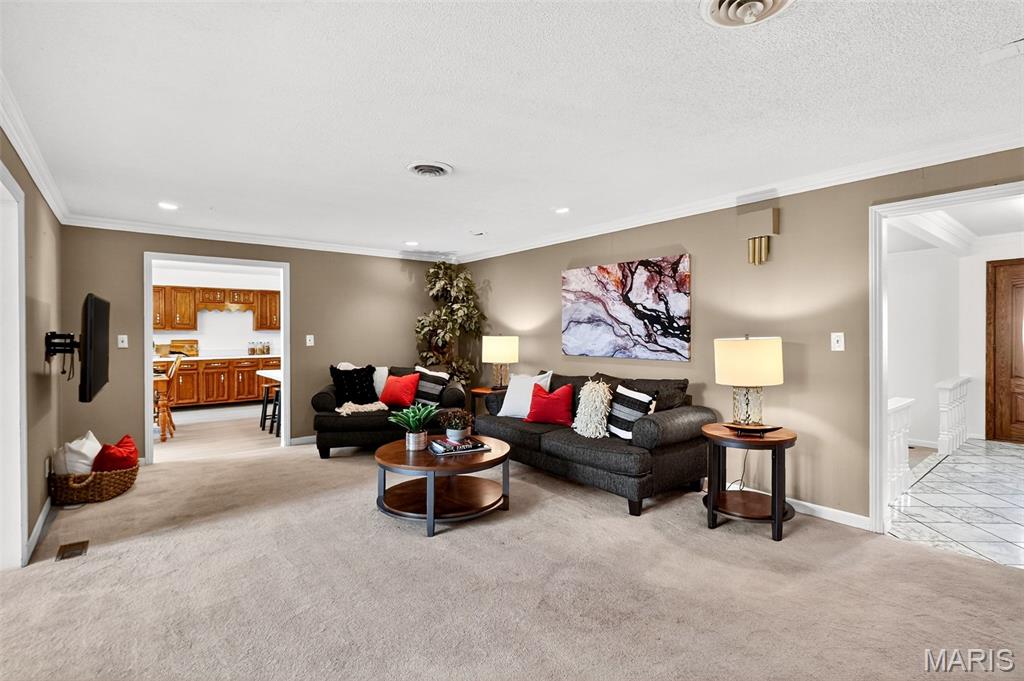 Homes for sale in Alhambra, IL | 313 Hazelwood Dr, Alhambra, IL 62001 | MLS# MIS25065505