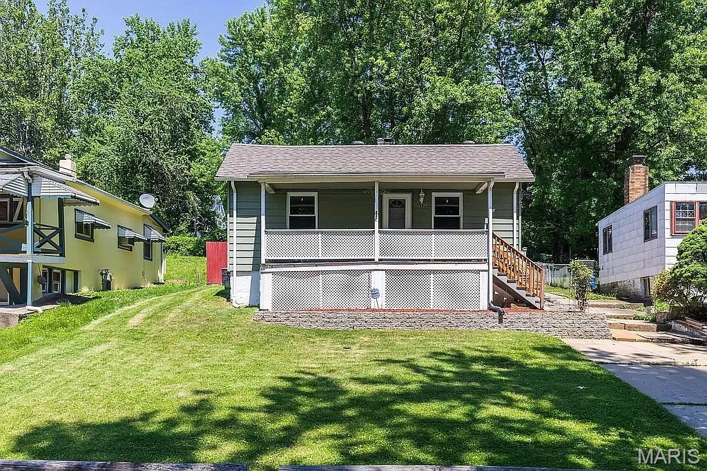 1st image of 9934 Valley Dr, St Louis, MO 63137 | MLS# MIS25066361