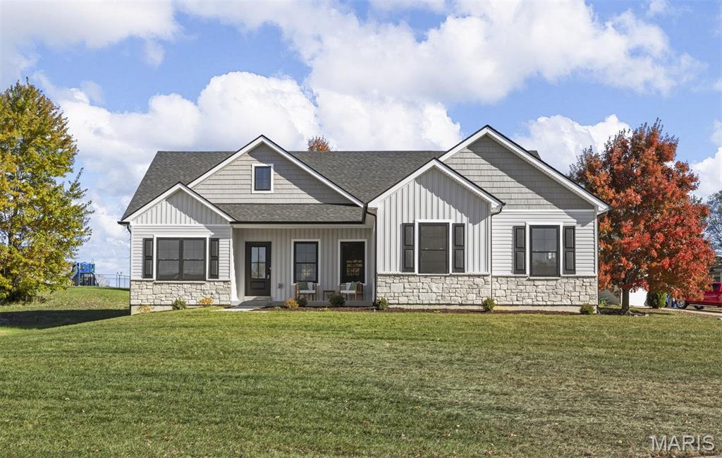 Homes for sale in Warrenton, MO | 453 Chantilly Ct, Warrenton, MO 63383 | MLS# MIS25068192