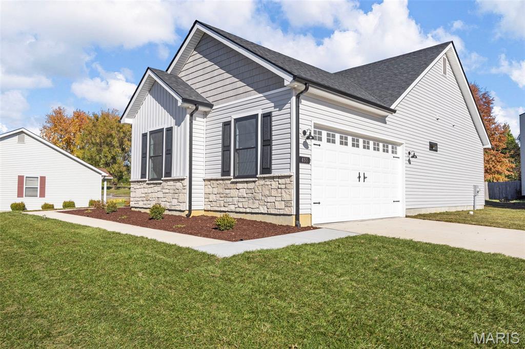 Homes for sale in Warrenton, MO | 453 Chantilly Ct, Warrenton, MO 63383 | MLS# MIS25068192
