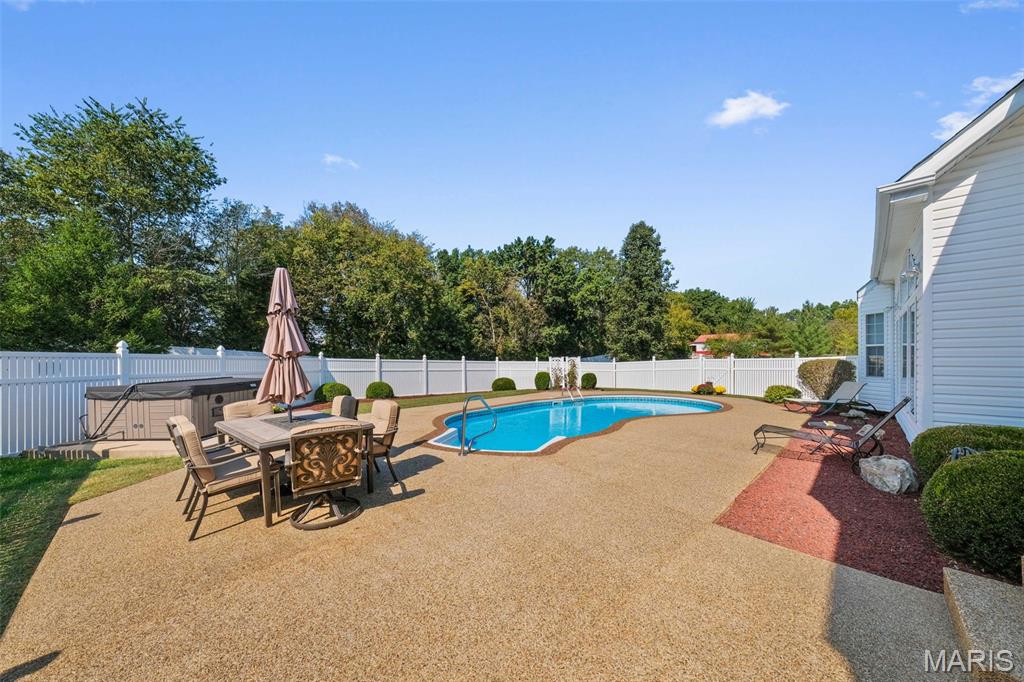 Homes for sale in Moscow Mills, MO | 25 Southfield Ct, Moscow Mills, MO 63362 | MLS# MIS25069227