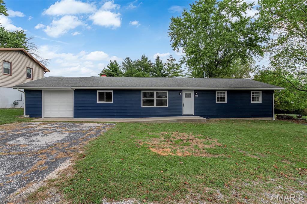 Homes for sale in Louisiana, MO | 413 Marys Dr, Louisiana, MO 63353 | MLS# MIS25070089