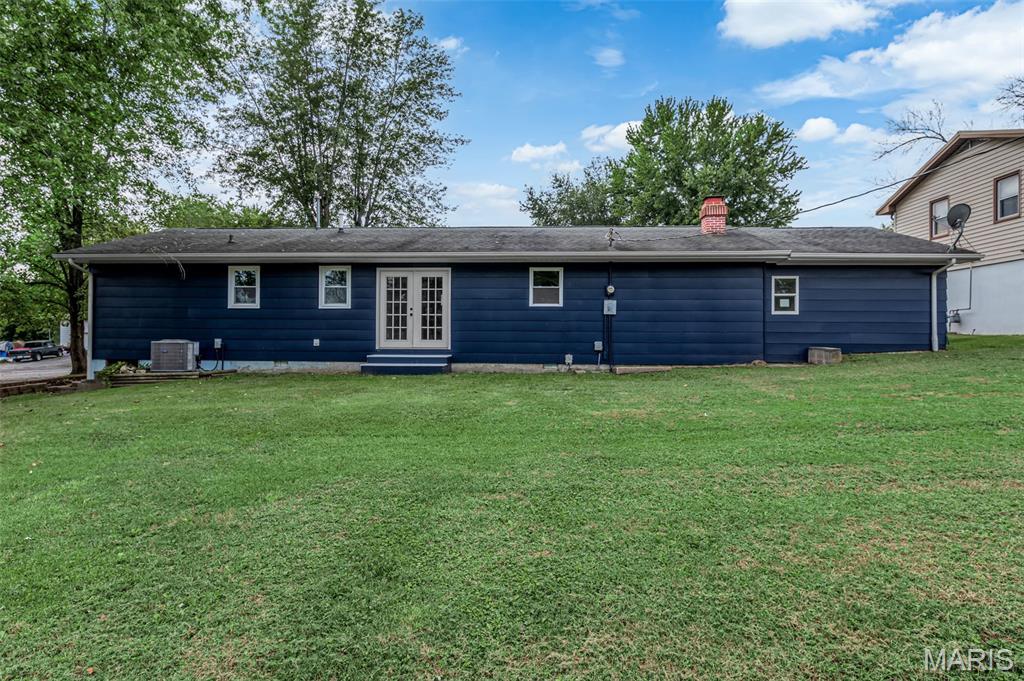 Homes for sale in Louisiana, MO | 413 Marys Dr, Louisiana, MO 63353 | MLS# MIS25070089