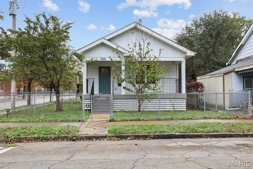 Homes for sale in St Louis, MO | 7700 Michigan Ave, St Louis, MO 63111 | MLS# MIS25072337