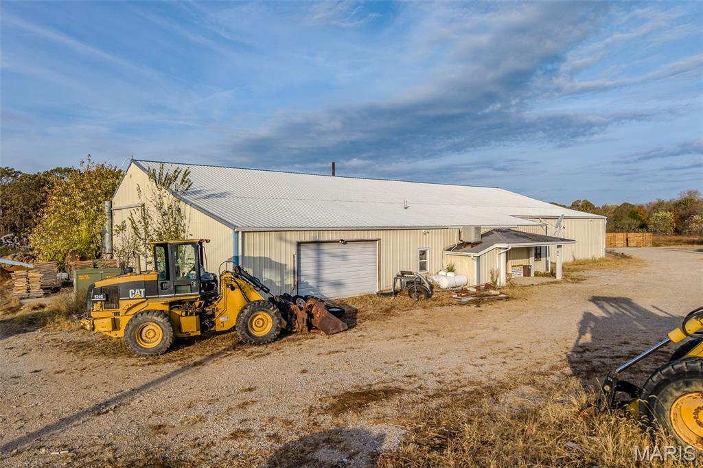 Homes for sale in Lebanon, MO | 30841 Old Hwy 5, Lebanon, MO 65536 | MLS# MIS25073389