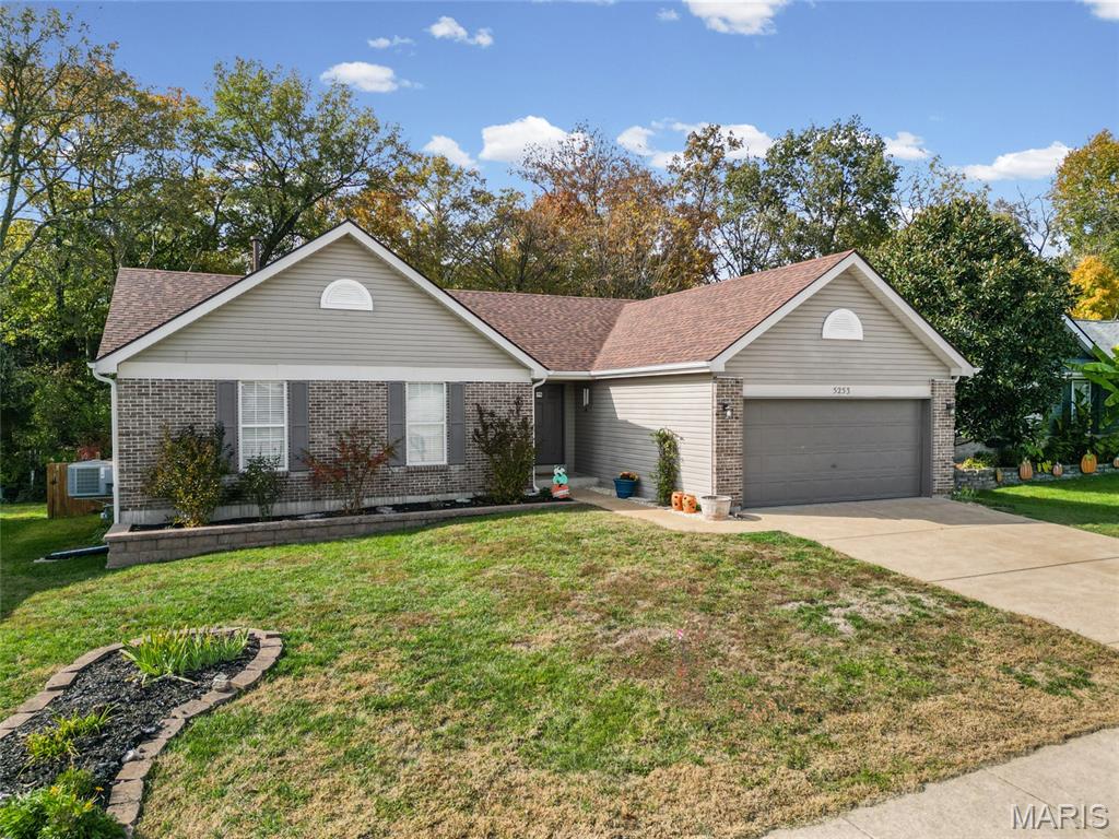 Homes for sale in Imperial, MO | 5253 Seasonbrooks Ln, Imperial, MO 63052 | MLS# MIS25073436