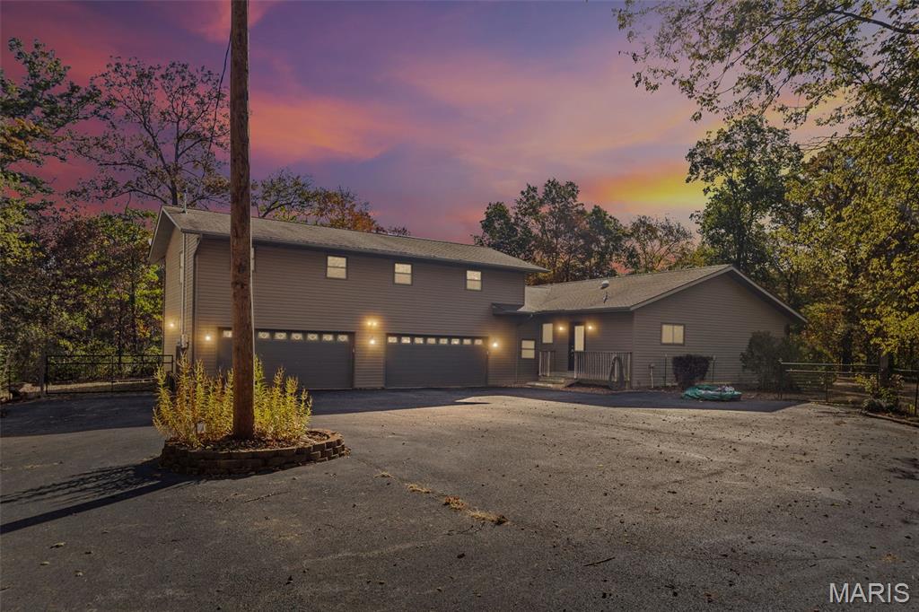 Homes for sale in Mascoutah, IL | 5276 State Route 4, Mascoutah, IL 62258 | MLS# MIS25073578