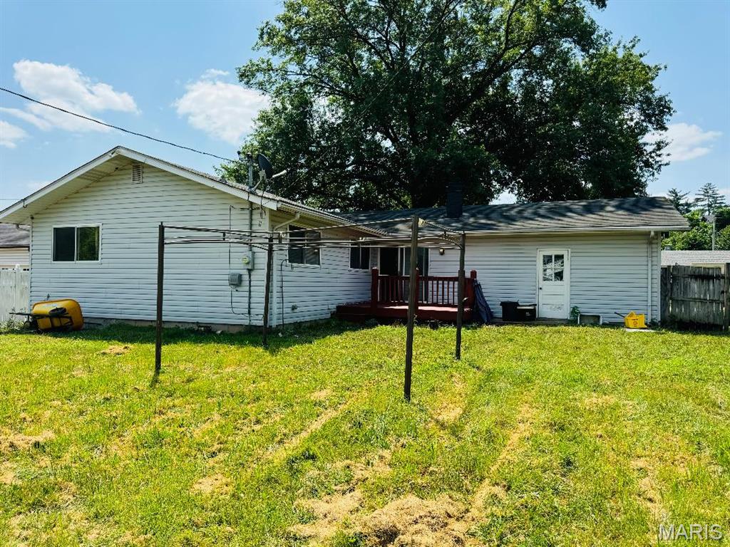 Homes for sale in Florissant, MO | 3092 Wintergreen Dr, Florissant, MO 63033 | MLS# MIS25073804