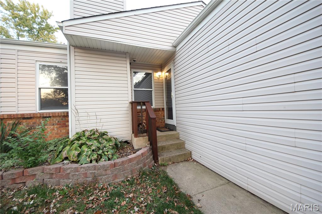 Homes for sale in St Peters, MO | 35 Gold Run Dr #B, St Peters, MO 63376 | MLS# MIS25074092