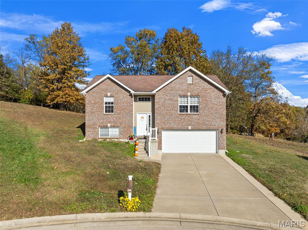 Homes for sale in New Haven, MO | 711 Sawyer Ter, New Haven, MO 63068 | MLS# MIS25074201
