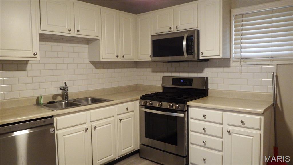 Homes for sale in Florissant, MO | 1145 S Waterford Dr, Florissant, MO 63033 | MLS# MIS25074944