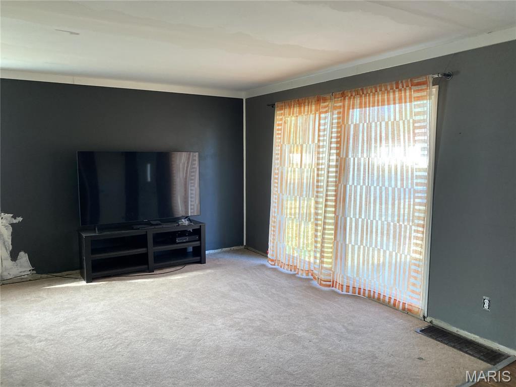 Homes for sale in Godfrey, IL | 805 Southmoor Pl, Godfrey, IL 62035 | MLS# MIS25075707