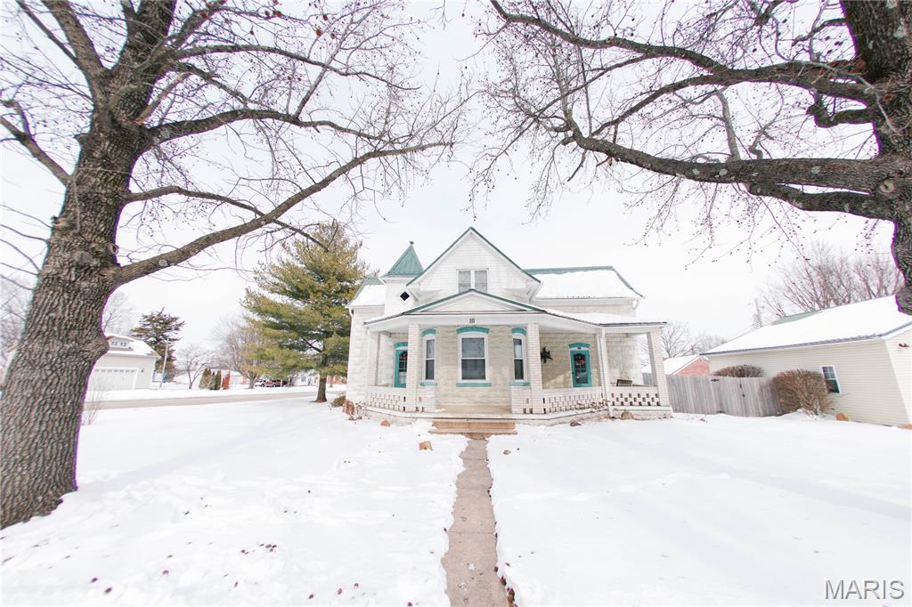 Homes for sale in Owensville, MO | 111 W Madison Ave, Owensville, MO 65066 | MLS# MIS25077089