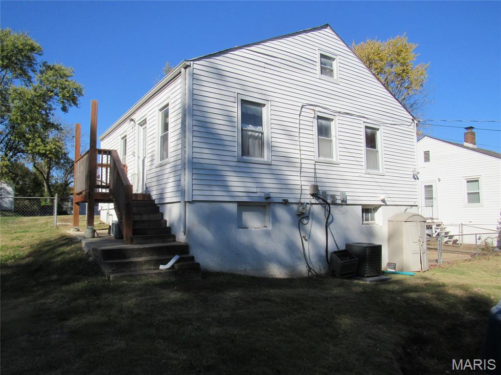 Homes for sale in St Ann, MO | 3550 Saint Christopher Ln, St Ann, MO 63074 | MLS# MIS25077440