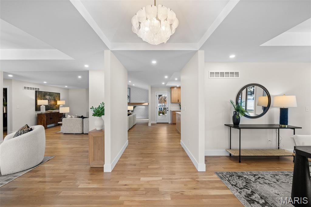 Homes for sale in Frontenac, MO | 1534 Woodgate Dr, Frontenac, MO 63131 | MLS# MIS25078109