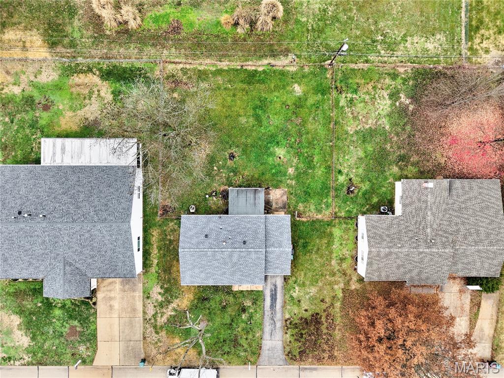 Homes for sale in Fenton, MO | 1304 Valiant Dr, Fenton, MO 63026 | MLS# MIS25078674